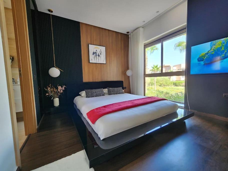 Appartement Central, Vue Piscine-golf, Et Montagne De L'atlas *