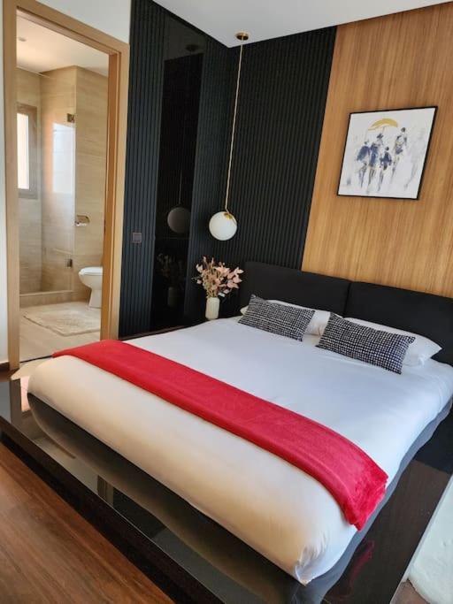 Appartement Central, Vue Piscine-golf, Et Montagne De L'atlas *